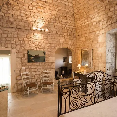 فيلة Masseria Le Cerase كونفيرسانو